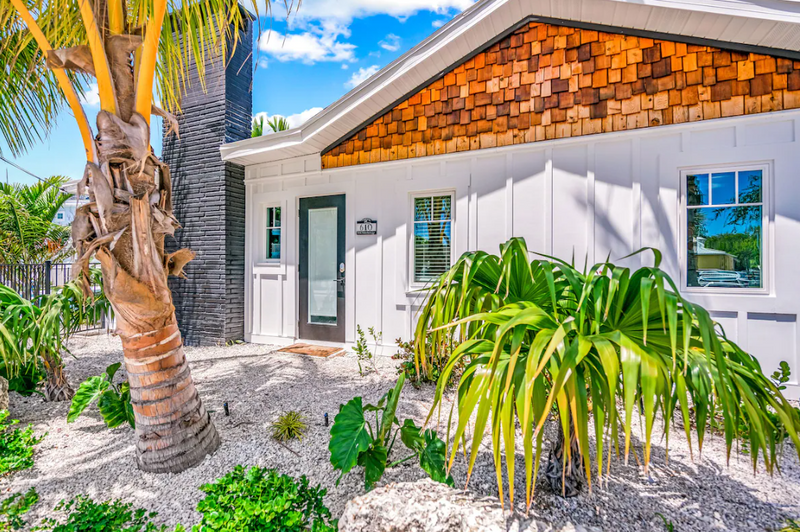 Pelican Post at Anna Maria Island Inn