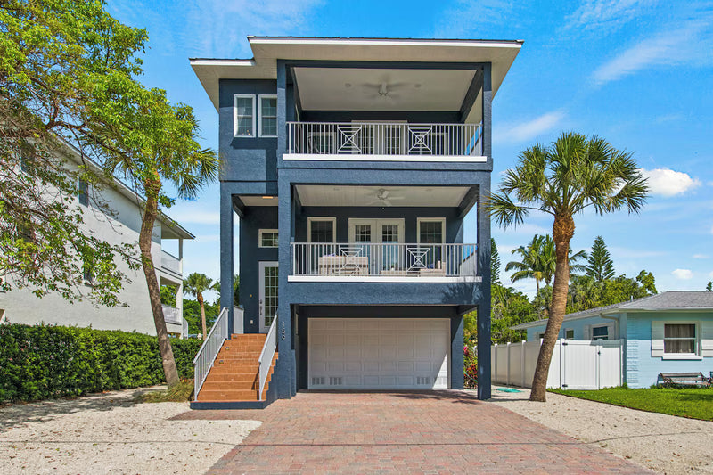 Tropical Paradise: 4BR Island Home w/ Pool & Bay Views